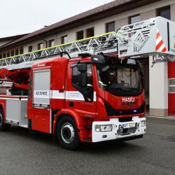 Českobudějovičtí hasiči dostali nový žebřík za 19 milionů.
