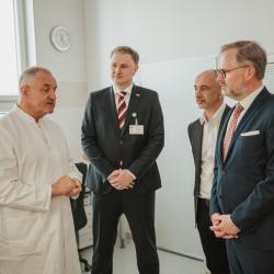 Premiér Fiala navštívil českobudějovickou nemocnici.