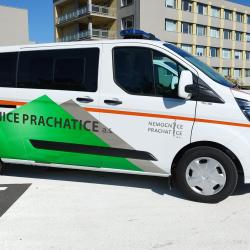 Prachatická nemocnice pořídila další dva zbrusu nové sanitní vozy.