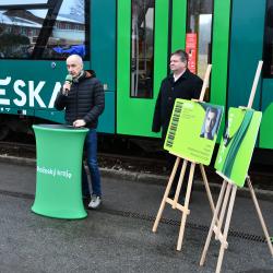 Hejtman Jihočeského kraje Martin Kuba a generální ředitel a předseda představenstva společnosti GW Jihotrans Robert Krigar.