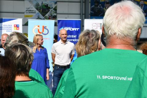 Areál českobudějovického Sportovního klubu policie se v úterý 17. června opět proměnil v místo plné radosti z pohybu a přátelského setkávání seniorů z celého Jihočeského kraje. Konal se zde již 11. ročník sportovních her seniorů Jihočeského kraje. 