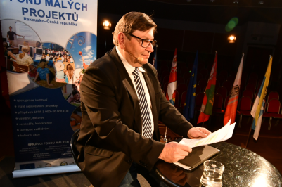 Náměstek Hroch vyhlásil vítěze soutěže Vesnice ERDV 2020. Cena putuje do Groβschönau v Dolním Rakousku.