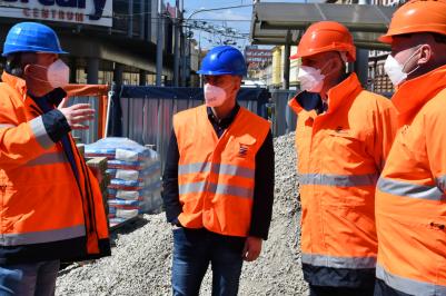 Postup prací na rekonstrukci českobudějovického nádraží dnes kontrolovali zástupci Správy železnic spolu s hejtmanem Martinem Kubou. 