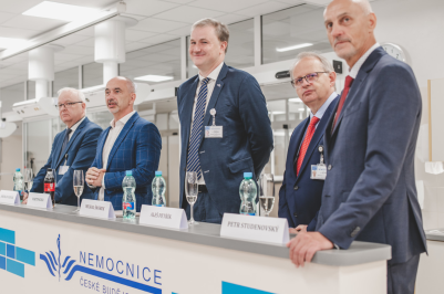 Nemocnice České Budějovice, a.s. v pátek 10. června slavnostně otevřela nové centrální operační sály a novou centrální sterilizaci.